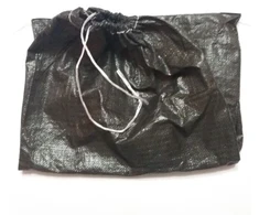 25 kg maišai su raišteliu 50x80 cm anglies 100 vnt.