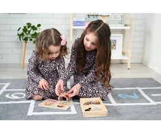 Adam Toys MAGNETINĖ SUKNELĖ SUKNELĖ VAIKAMS MEDINĖ DĖLĖLĖ ADOMO ŽAISLAI 24 Vnt.