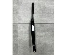 Astro Carbon integruoto disko kūginis žvyro kietos šakės 12x100 mm ašis
