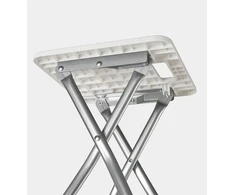 Balta sulankstoma taburetė IKEA GUNDE Balta sulankstoma taburetė, keliamoji galia iki 100 kg