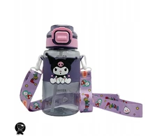 Gertuvė Bez Marki Buteliukas NA WODĘ Z SŁOMKĄ KUROMI 600ML - SANRIO su regulowanym paskiem na ramię