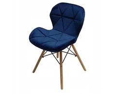 Bm Design Elioto aksominė kėdė, aptraukta aksominėje svetainėje