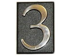 Buto numeris 3, 32 x 45 mm, plastikinis, aukso sp.