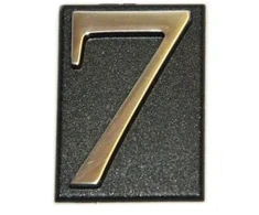 Buto numeris 4, 190 mm, plastikinis, bronzos sp.