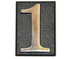 Buto numeris 4, 32 x 45, mm, plastikinis, chromo sp.