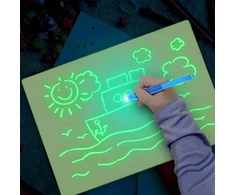DK „Magic Board“ DAŽYMAS ŠVIESOS trafaretais A4 LED rašiklis