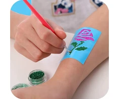 GLITTER TATTOO RINKINYS 33 ELEMENTAI. 24 6 SPALVŲ ŠABLONAI VAIKAMS