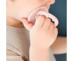 Minikoioi Dinaminis silikoninis čiulptukas su rankena 1 vnt. Rožinė 3 m+