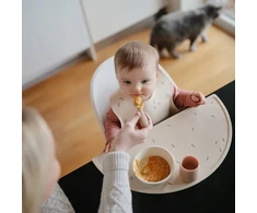 MUSHIE Silikoninis padėkliukas Bičių valgymo stalui