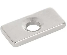 Geko Neodimio magnetas 20x10x3mm su skylute NdFeB