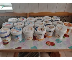 PLASTIKINIS KIBIŠAS KREMINIAM SŪRIUI 1 KG 20 VNT