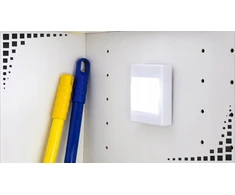 Przydasiepl NAKTINĖ LEMPA COB LED JUNGIKLIS VEIKIA 3W BATERIJA + MAGNETINĖ LEMPA SPINTELEI