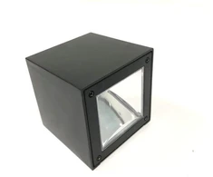 Sieninis LED lauko šviestuvas CUBE, įkraunamas saulės energija, 0.9 W