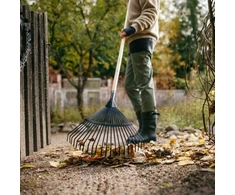 Vėduoklinis grėblys FISKARS SOLID WOOD, 182 cm