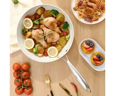 Wok glazūruota keraminė keptuvė su nepridegančia danga - balta 28 cm