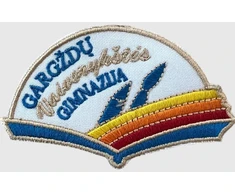 Gargždų „Vaivorykštės“ gimnazijos emblema, EMBLEMA: Emblema su prisiuvimu