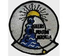 Klaipėdos Gilijos pradinės mokyklos emblema, EMBLEMA: Emblema su prisiuvimu