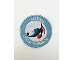 Klaipėdos „Vyturio“ progimnazijos emblema, EMBLEMA: Emblema su prisiuvimu