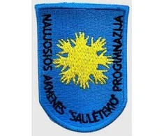 Naujosios Akmenės „Saulėtekio“ progimnazijos emblema, EMBLEMA: Emblema su prisiuvimu
