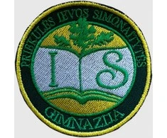 Priekulės Ievos Simonaitytės gimnazijos emblema, EMBLEMA: Emblema su prisiuvimu