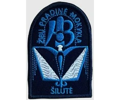 Šilutės Žibų pradinės mokyklos emblema, EMBLEMA: Emblema su prisiuvimu