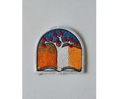 Telšių „Kranto“ progimnazijos emblema, EMBLEMA: Emblema su prisiuvimu