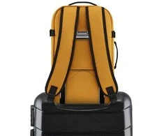 Zagatto Lėktuvo kuprinė 40x25x20 cm su laptopo skyriumi ir 6 kišenėmis, tinkama Ryanair ir Wizz Air, geltona