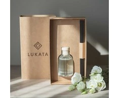Lukata Namų kvapas su lazdelėmis 90 ml – kompaktiškas ir stilingas dizainas elegantiška dovana