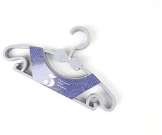 Plastikinės drabužių pakabos BESK 30x17cm 5vnt. Pilka