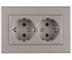 Dvivietis kištukinis lizdas VILMA XP500, metalo spalvos
