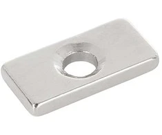 Geko Neodimio magnetas 20x10x3mm su skylute NdFeB