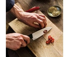 Virtuves nazis Fiskars Hard Edge Small, plastmasa/nerūsējošais tērauds