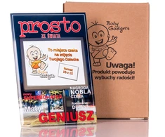 Baby Gadgets Dekoratyvinis žurnalo viršelis su vaiko nuotrauka, ne žaislas