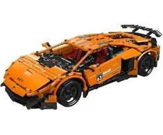 Ramiz Valdomas oranžinis sportinis automobilis