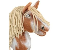 Hobby Horse lazdelinis arkliukas tobiano bay su smėlio spalvos karčiais Super Hobby Horse Premium