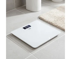 Adler AD 8194 baltos vonios svarstyklės su USB-C jungtimi, įkraunamos, 180 kg, 100 g tikslumas