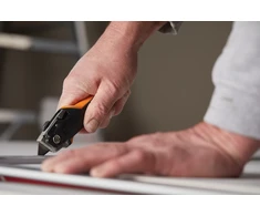 Fiskars - CarbonMax universalus peilis - gipso kartonui
