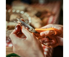 Fiskars klasikinės virtuvės žirklės 18 cm