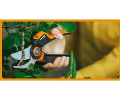 Fiskars XSeries PowerGear genėjimo pjūklas su apvedamuoju ašmeniu, L, P961