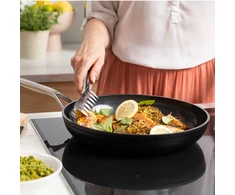 KitchenAid - Kaltinė grūdinto aliuminio keptuvė - juoda - 30 cm