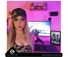 „Nintendo Switch“ konsolės sieninis laikiklis, pagamintas „FLOATING GRIP®“, juodas