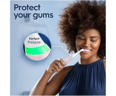 Oral-B-iO3S rausvas elektrinis dantų šepetėlis