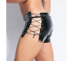Seksualūs odiniai šortai