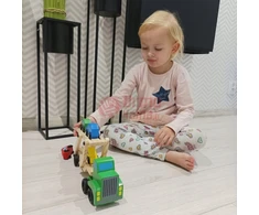 Medinis žaislinis tralas su automobiliais CT12