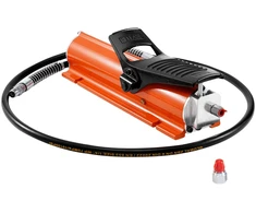 Pneumatinis hidraulinis siurblys su pedalu. 703 kgf/cm². 0.69 l bakas