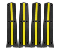 Koduva VEVOR kabelio apsaugos rampa, 100 x 15 x 3,1 cm, 4 vnt., juoda / geltona