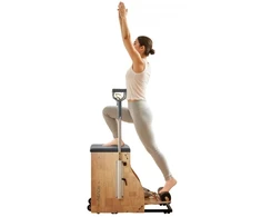 Koduva VEVOR Pilates kėdė su padalintais pedalais ir rankenomis, buko medienos rėmas