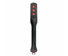 Easytoys Ouch! Long Leather Paddle Juodas-Raudona with Decorative Heart Cut-Outs 32cm