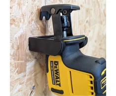 Garageprintslt DeWalt DCS369B DCS369N-XJ kompaktiško tiesinio pjūklo sieninis laikiklis