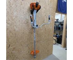 Garageprintslt STIHL FS411 ir panašių krūmapjovių sieninis laikiklis